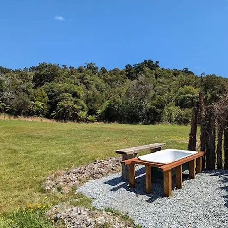 Enchanted Retreat In Greymouth Shared With Host Buitenkant foto